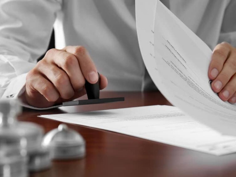 hợp đồng vay tiền có bắt buộc phải công chứng?